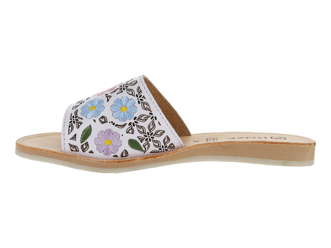 Sandalia blanca para niña con diseño de flores coloridas en la banda superior y suela beige.