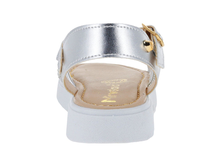 Sandalia para niña color plata metalizado con plataforma blanca y detalles brillantes.