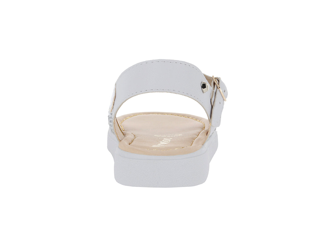 Sandalias blancas para niña con detalles brillantes y suela de plataforma blanca.