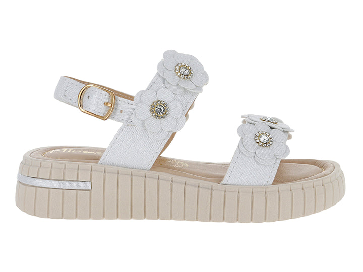 Sandalias color plata con adornos de flores brillantes y suela de plataforma beige.