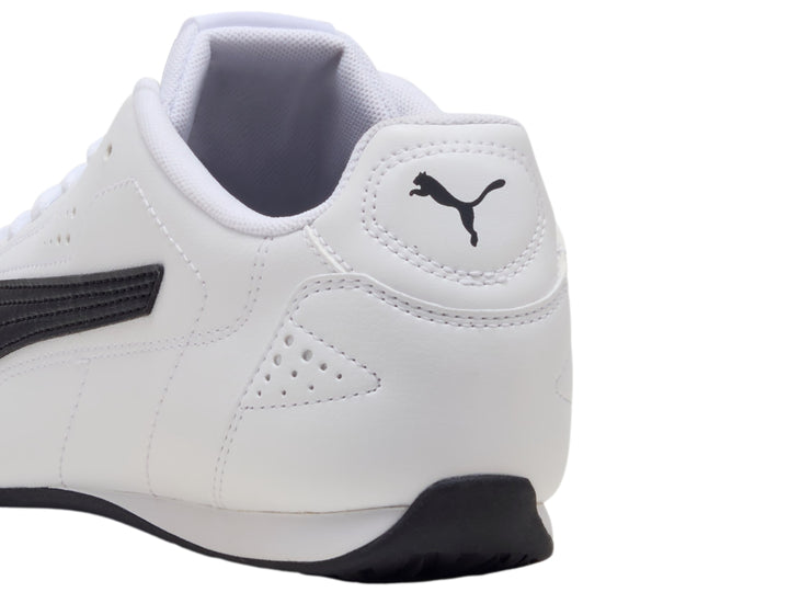 Tenis PUMA Catch color blanco con franja lateral en negro y suela negra.