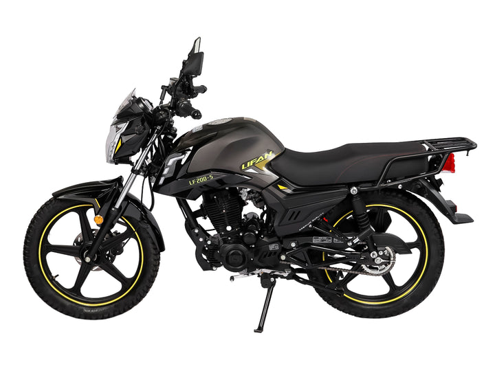 Motocicleta LIFAN LF-200 en color negro con detalles amarillos, diseño urbano para trabajo.