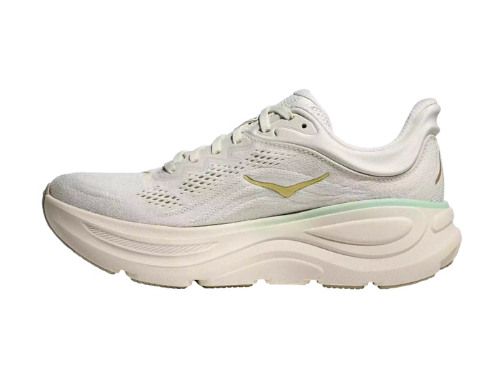 Tenis HOKA Bondi 9 color blanco crema con detalles en verde menta y suela amortiguada