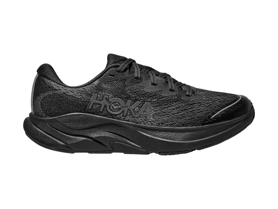 Tenis deportivos HOKA Rincon 4 para Niño en color negro con suela gruesa y malla transpirable.