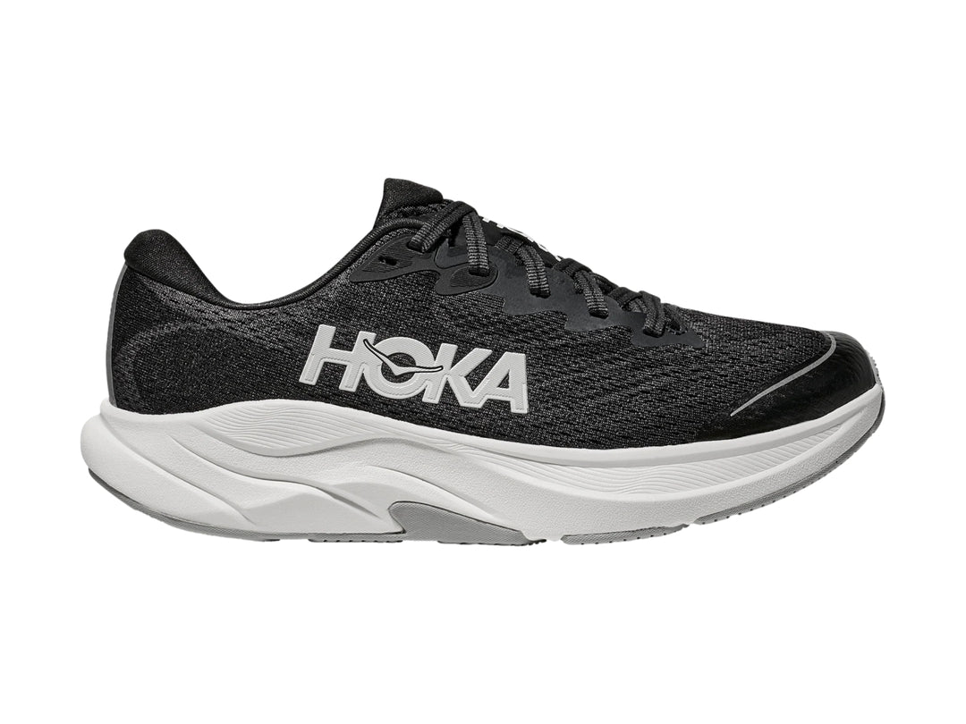 Tenis deportivos HOKA Rincon 4 para niños en color negro con suela blanca y logotipo blanco lateral.