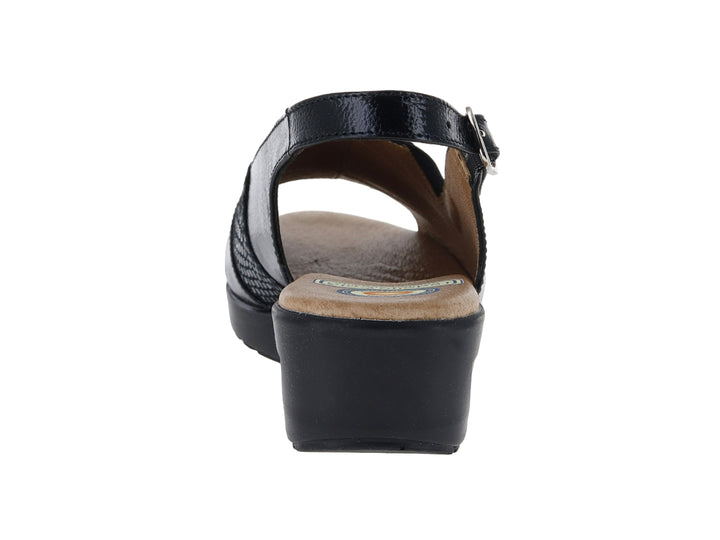 Sandalia negra de plataforma con correa ajustable y detalle texturizado en la parte frontal.