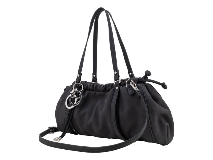 Bolsa de hombro Cloe color negro con detalles plateados y diseño fruncido.