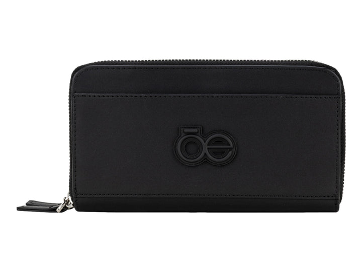 Cartera Cloe de color negro con cierre perimetral y logotipo en relieve al centro.