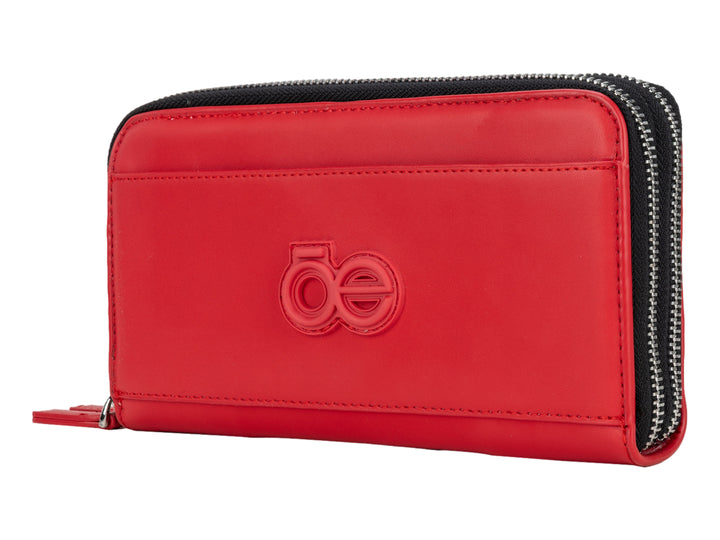 Cartera Cloe de color rojo con cierre negro y logotipo en relieve al centro.