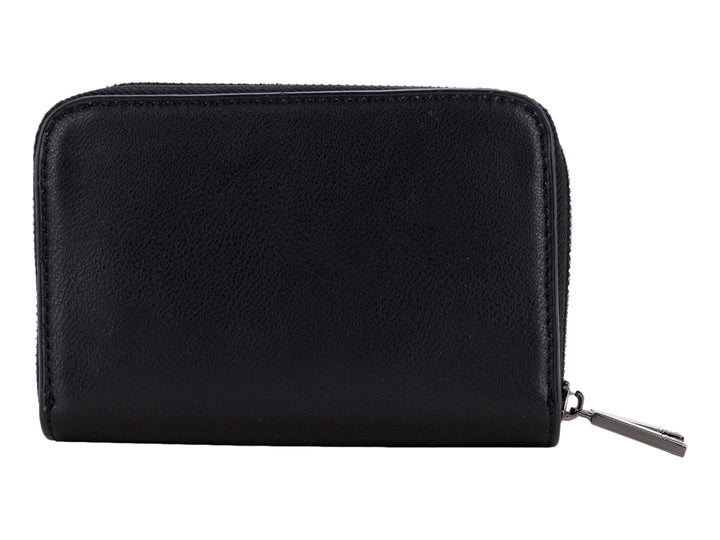 Cartera pequeña de color negro con cierre perimetral y logotipo metálico central de la marca Cloe.