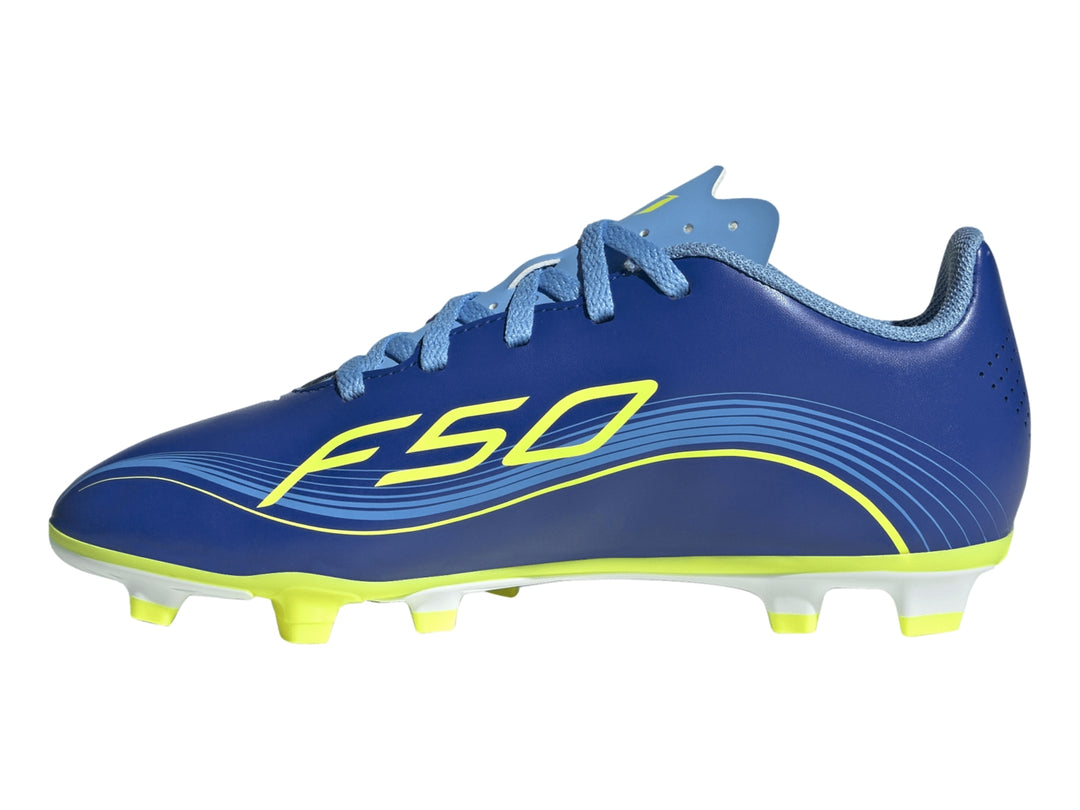 Zapato de fútbol Adidas F50 Messi color azul royal con detalles y suela en amarillo solar.