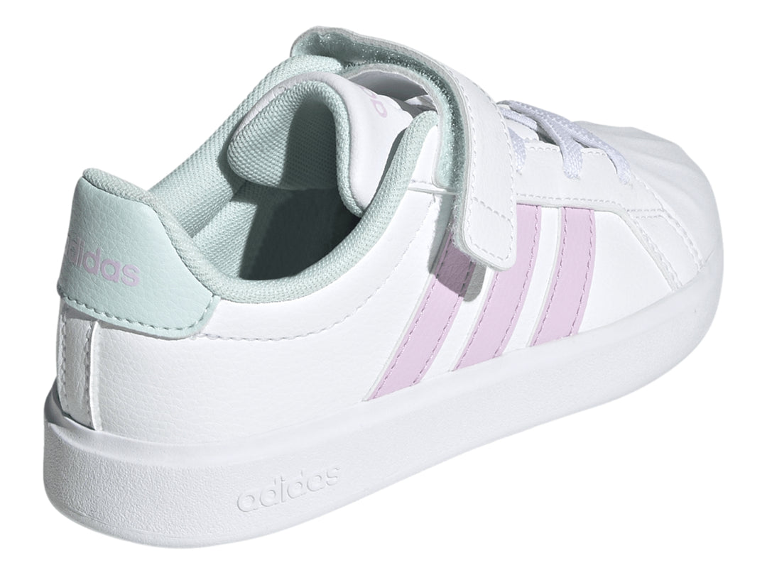 Tenis Adidas blancos con tres franjas color lila, detalles en menta y cierre de velcro para niños.