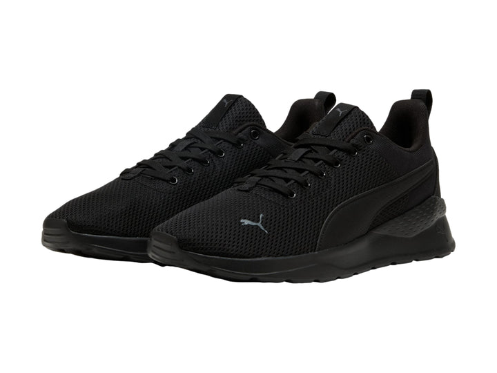 Tenis deportivos PUMA NZARUN LITE en color negro total, vista lateral.