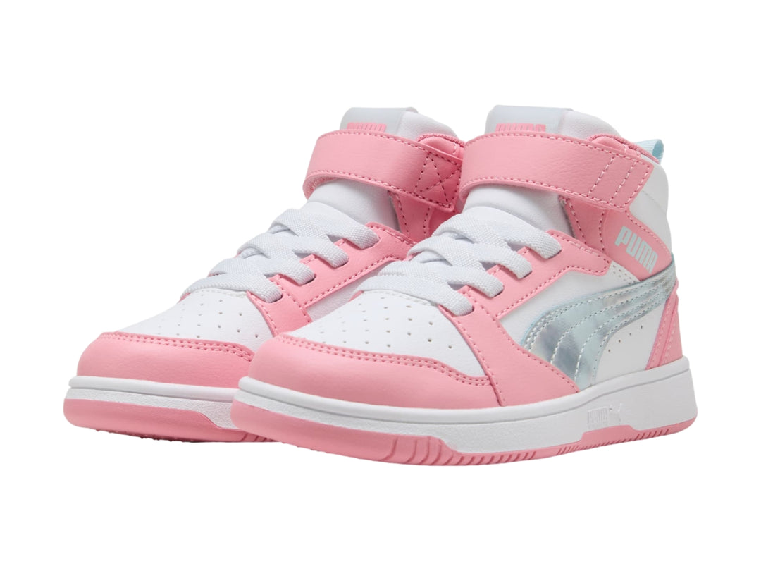Tenis PUMA Rebound V6 infantiles en color rosa y blanco con detalles en azul claro, estilo botín.
