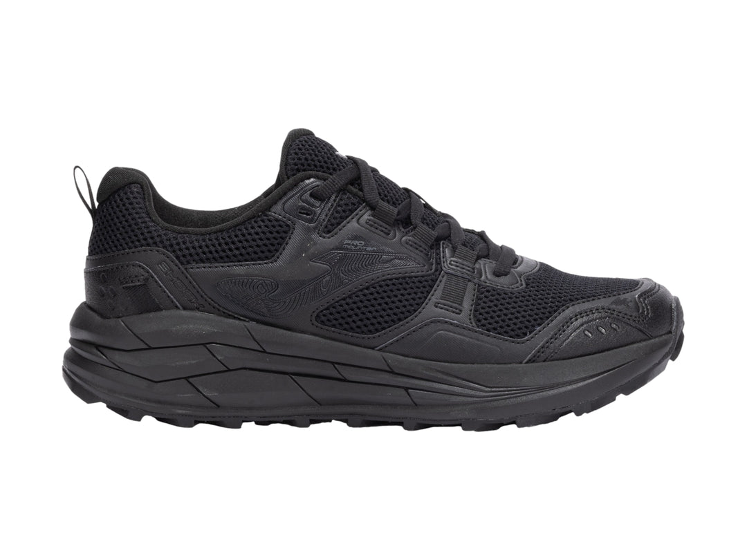Tenis deportivos Joma TKSHOW en color negro total con malla transpirable y suela robusta para hombre.