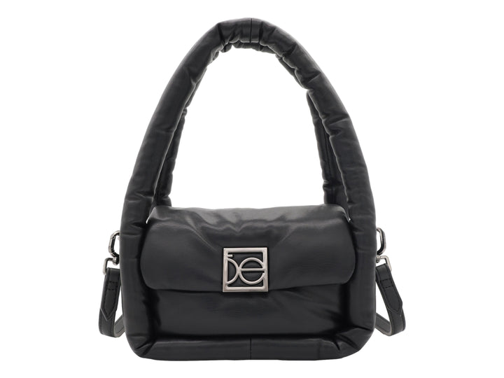 Bolso de hombro Cloe color negro con diseño acolchado y herraje metálico frontal.