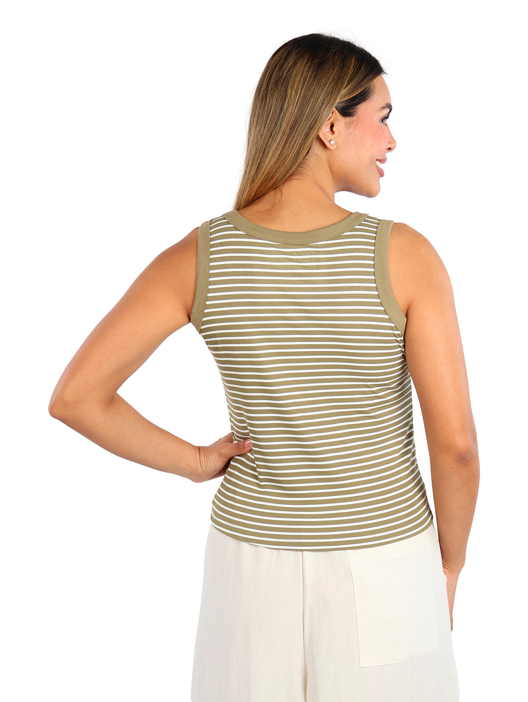 Blusa sin mangas de rayas horizontales verdes y blancas ajustada al cuerpo.