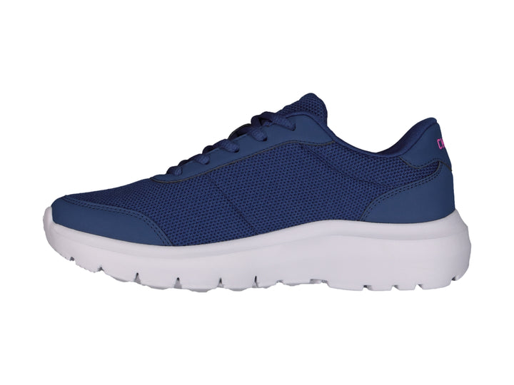 Tenis casuales Charly color azul con suela blanca y logotipo rosa en el costado.
