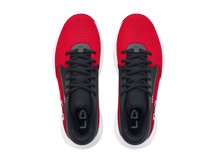 Tenis de baloncesto Under Armour Lockdown 7 en color rojo con detalles en negro y suela blanca.
