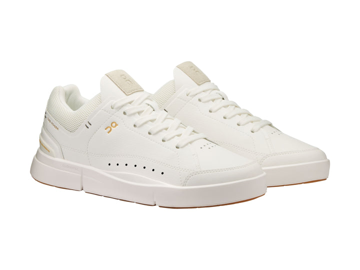 Tenis On Cloud The Roger Centre Court color blanco con suela color gum.
