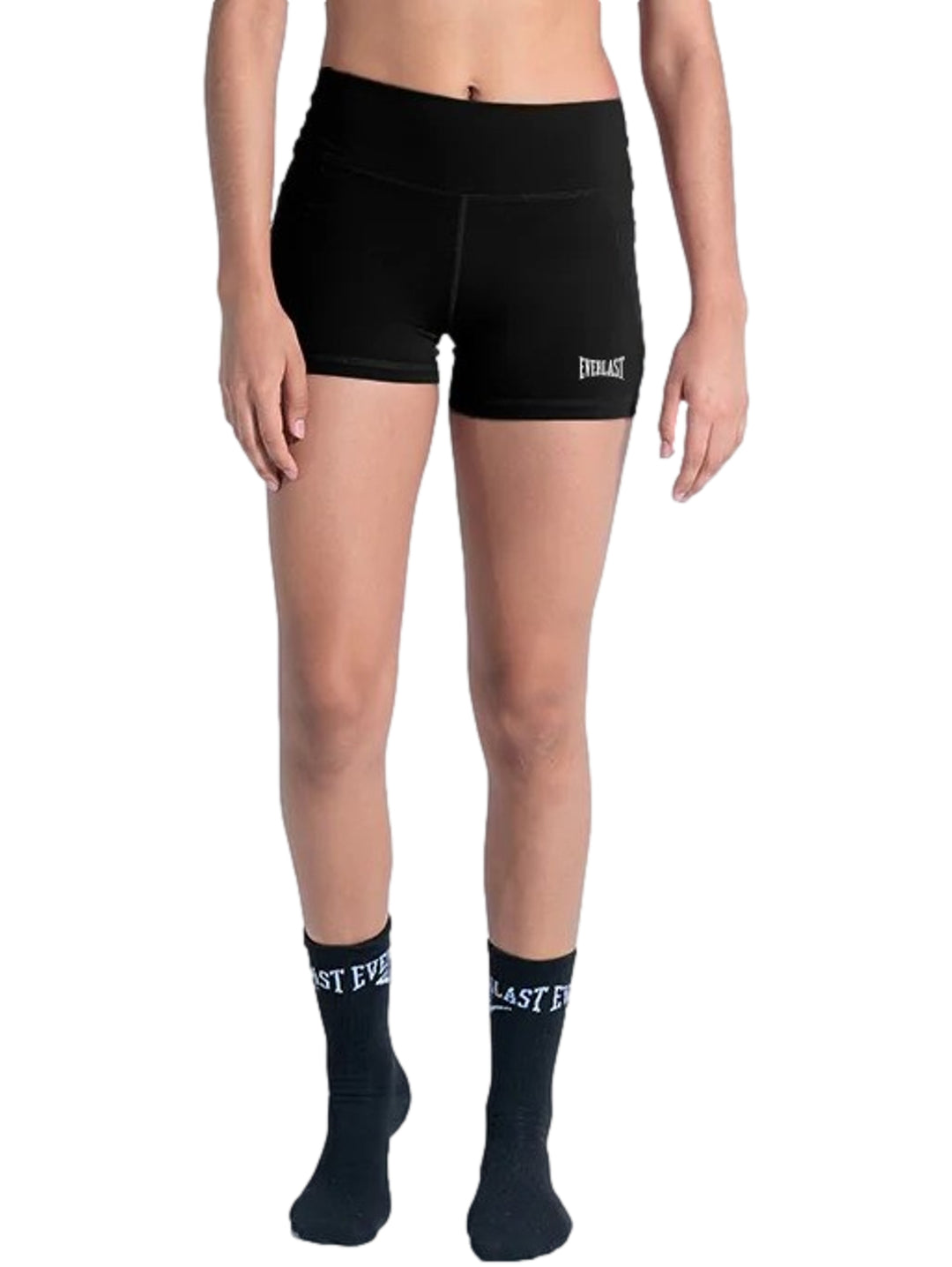 Mujer vistiendo mallas deportivas tipo biker color negro de la marca Everlast.