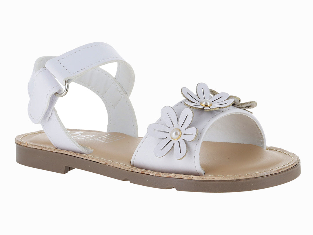 Sandalia blanca para niña con adorno de flor y suela color café.