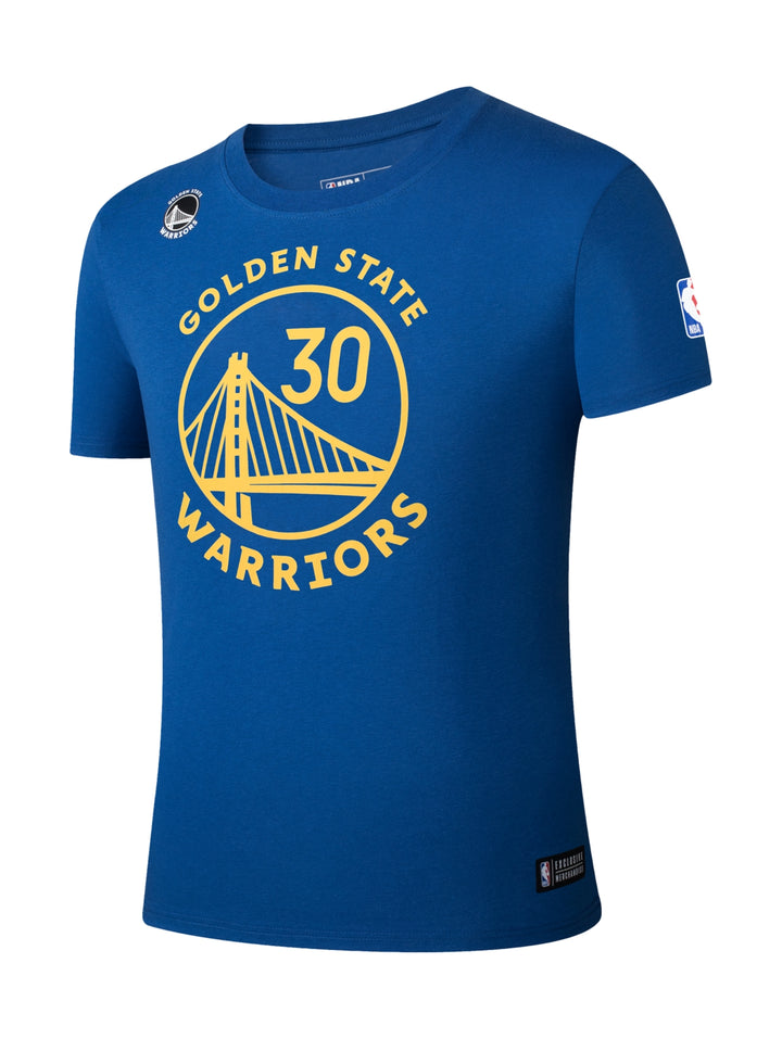 Playera deportiva azul de manga corta con estampado amarillo de Golden State Warriors.