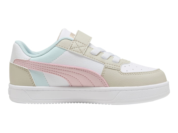 Tenis PUMA infantiles en colores blanco, beige, rosa y azul claro con cierre de velcro y agujetas.