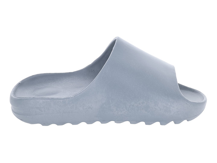 Sandalia tipo slide de color gris mate fabricada en material EVA.