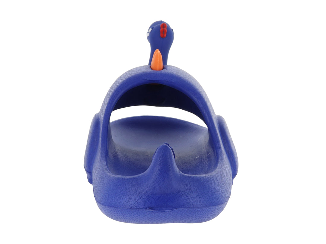 Sandalia clog azul para niño con diseño de dinosaurio y detalles en color naranja.