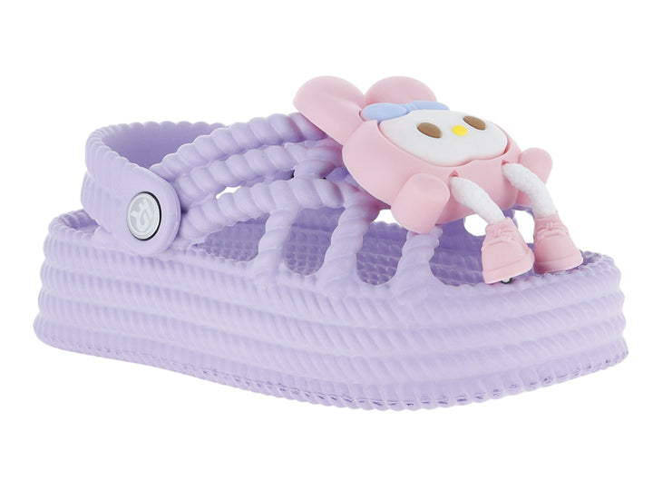 Sandalias tipo clog color lila para niña con adorno rosa en la parte superior.