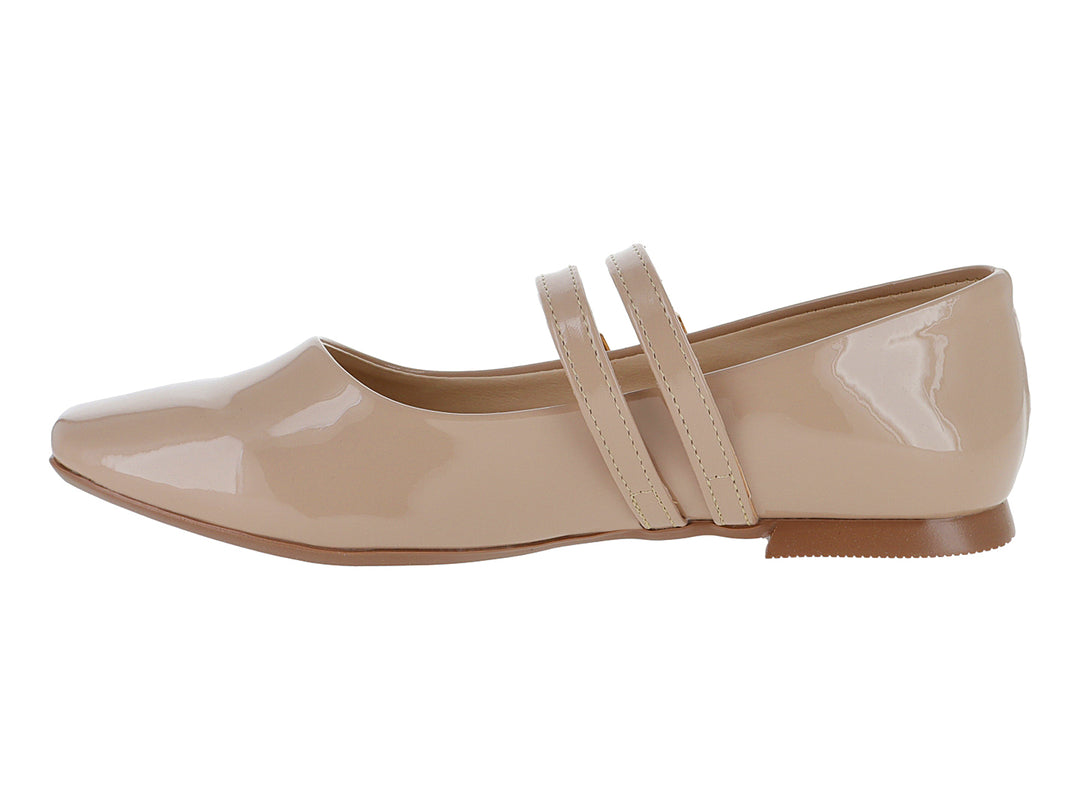 Ballerinas color nude con acabado brillante y dos correas con hebillas doradas para mujer.