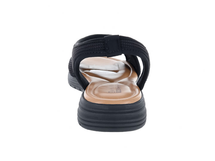 Sandalia confort Ramarim color negro con suela gruesa y plantilla beige para mujer.