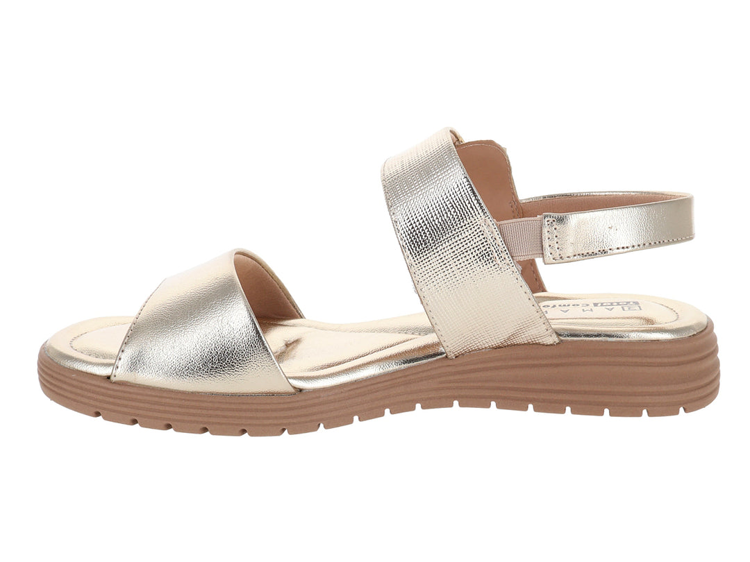 Sandalias color oro con hebilla y suela beige para Mujer.