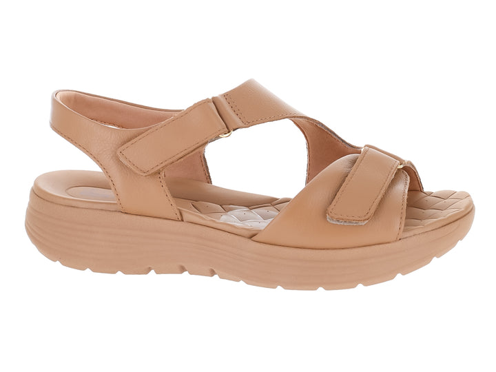 Sandalias de confort Ramarim color marrón claro con plataforma y correas ajustables.
