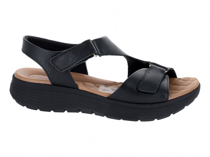 Sandalias negras de confort Ramarim con suela gruesa y plantilla color café para mujer.