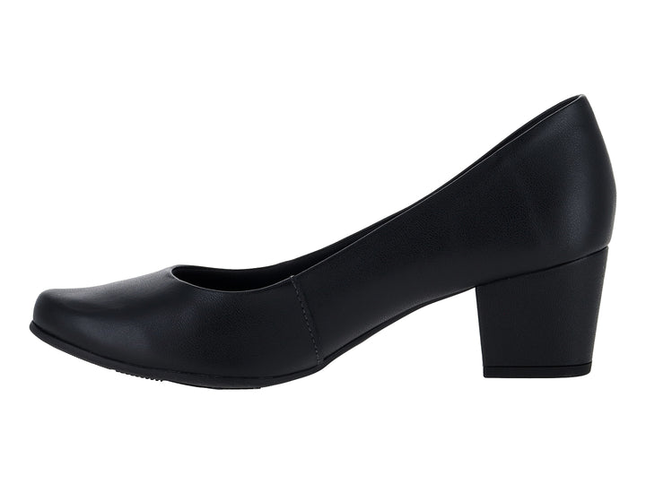 Zapato negro de tacón bajo y cuadrado para mujer, diseño clásico y confortable.