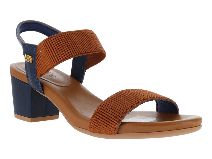 Sandalia USAFLEX para mujer en colores azul y canela con tacón bajo y tiras acanaladas.