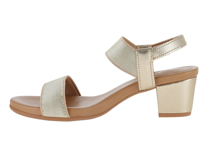 Sandalias USAFLEX color oro con tacón bajo y correa para mujer.