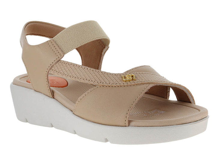 Sandalias de plataforma color blush con suela blanca y correas elásticas para mujer.