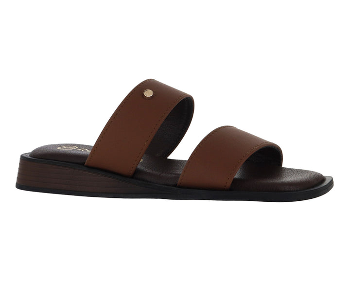 Sandalias ROZE color taupe para mujer con tiras anchas y plataforma baja.