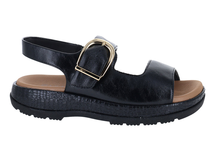 Sandalias negras de confort Ramarim con hebilla dorada y suela texturizada