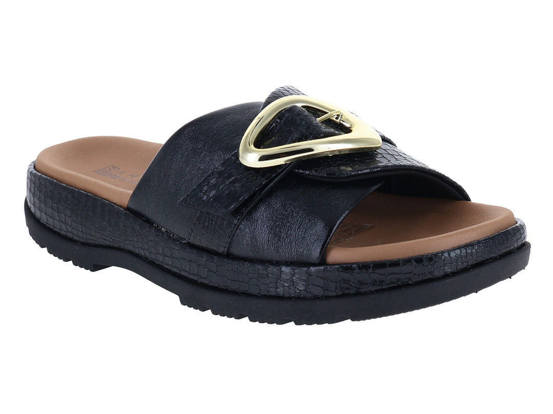 Sandalias negras de confort Ramarim con hebilla dorada y suela texturizada para mujer.