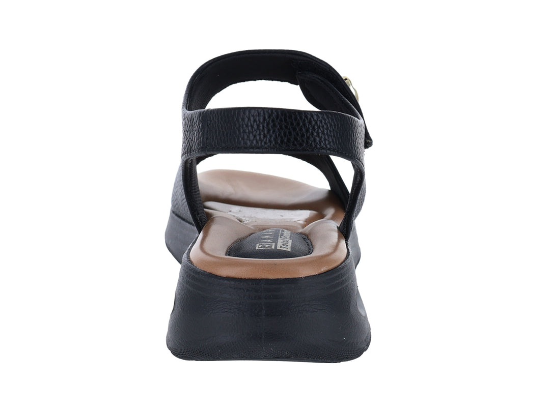 Sandalias negras de confort Ramarim con suela gruesa y plantilla color café para mujer.