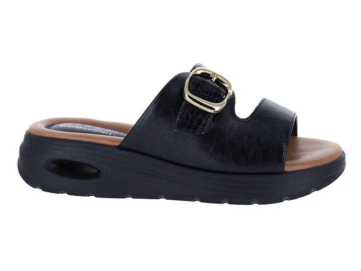 Sandalias negras de confort con hebilla dorada y plantilla color café.