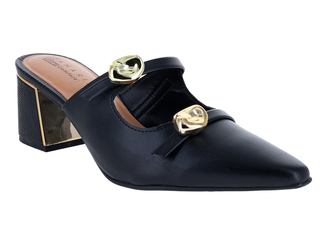 Zapato mule negro con tacón cuadrado y detalles decorativos en color dorado.