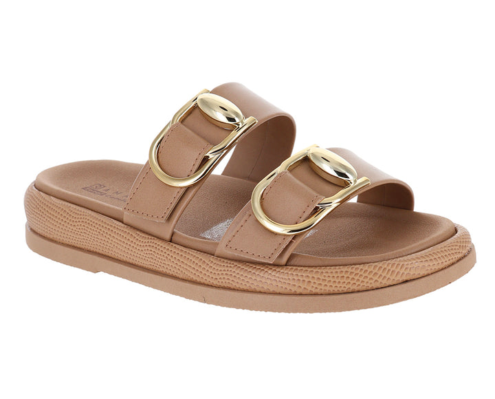 Sandalias Ramarim color marrón claro con plataforma y hebillas doradas.