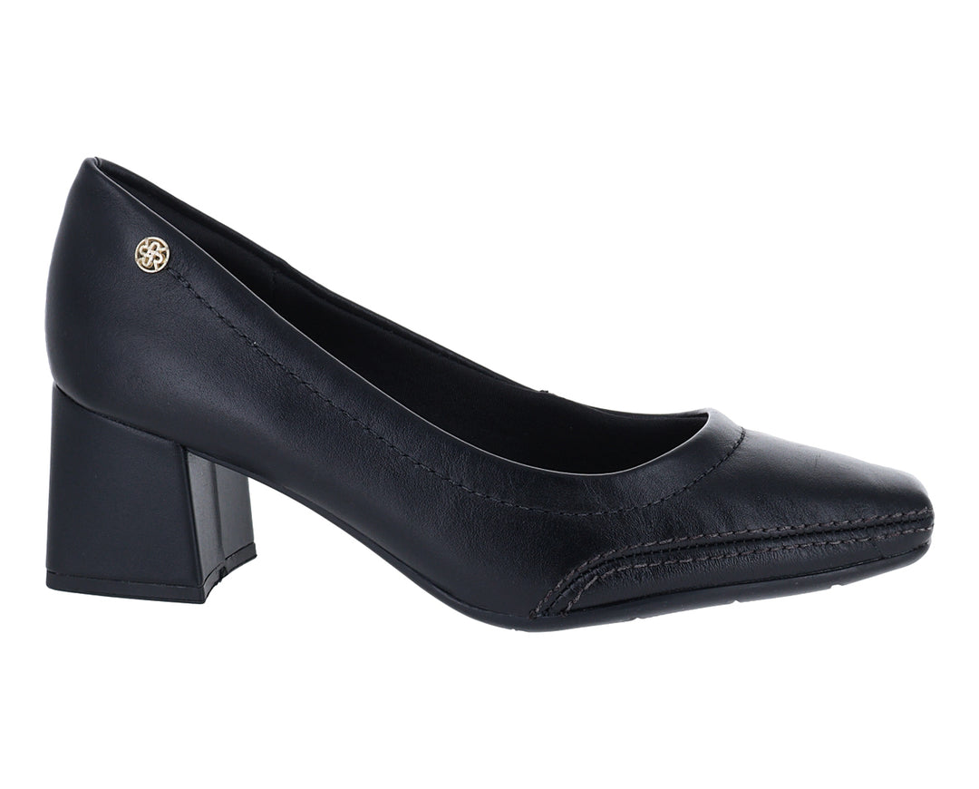 Zapato cerrado de tacón cuadrado color negro para Mujer de la marca Ramarim.