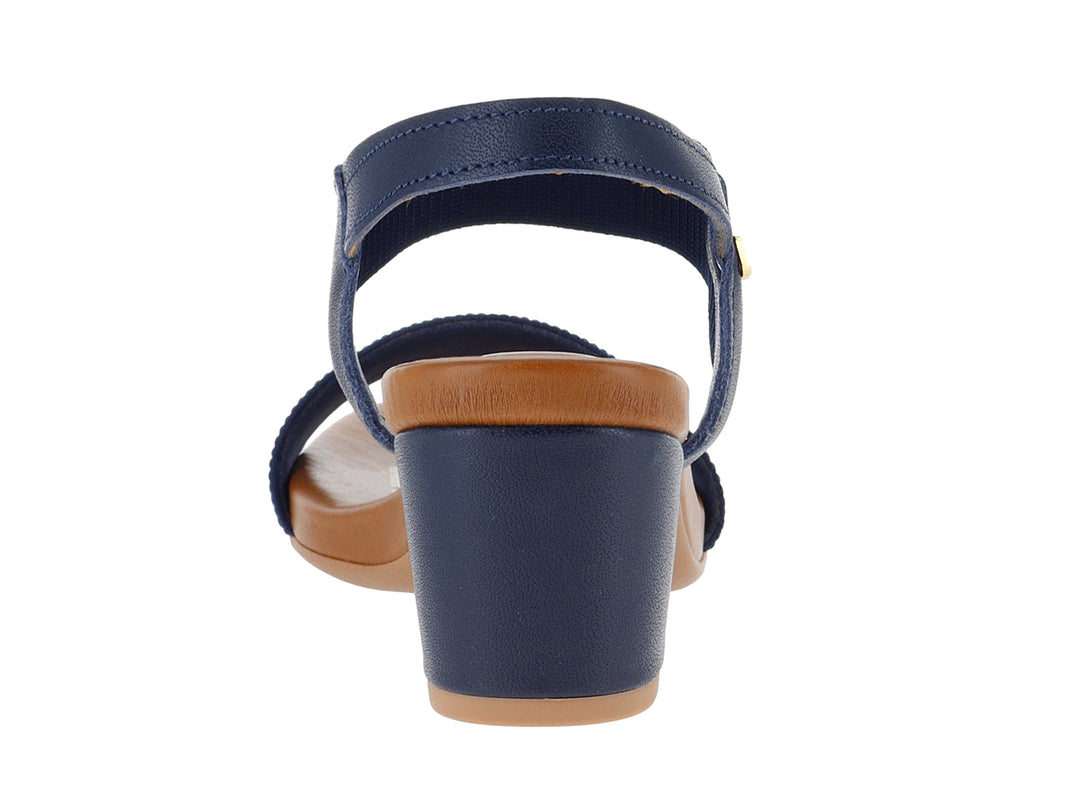 Sandalias USAFLEX azul marino con tacón bloque y suela café para mujer.