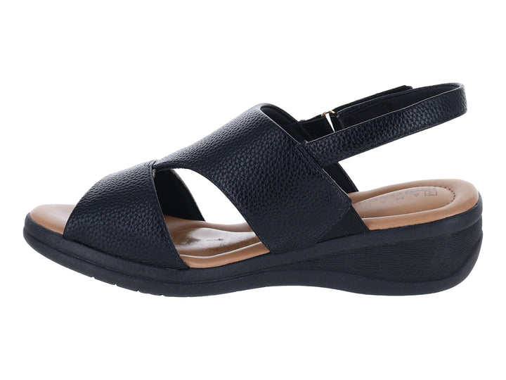 Sandalia negra de confort Ramarim con suela de cuña y plantilla beige para mujer.